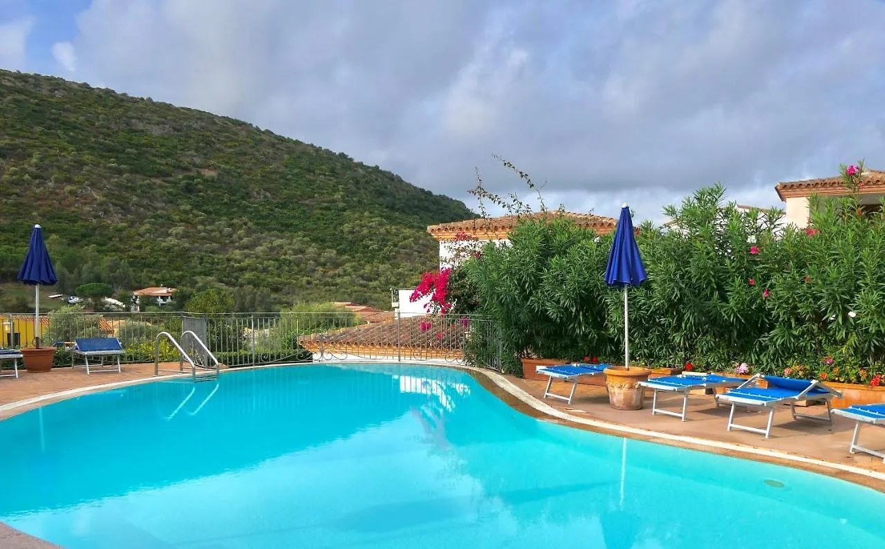 Residence Con Piscina A Tanaunella A 1500 M Dal Mare 0*,  Italien
